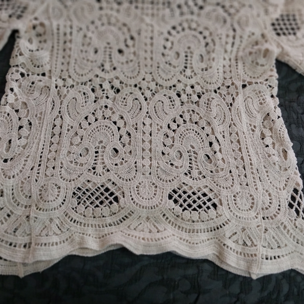 KEREN HART Women Size M Crochet Cream Lace Top - Picture 13 of 16